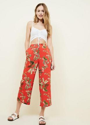 Распродажа! легкие укороченные брюки кюлоты в цветочный принт new look2 фото