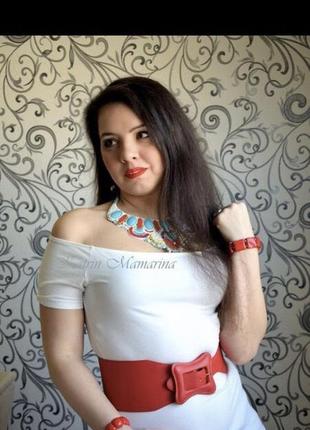 Футболка с открытыми плечами