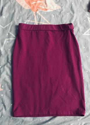 Малиновая юбка карандаш трикотажная1 фото