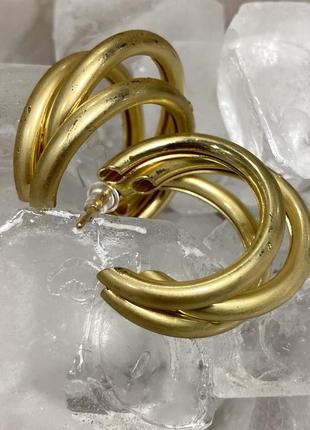 Стильні сережки потрійні кільця