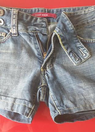 Шорти жіночі