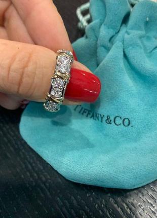 Брендове срібне кільце з позолоченими хрестиками