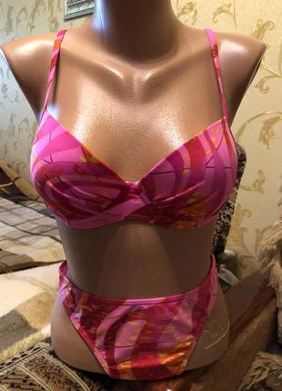 Раздельный красивый  купальник