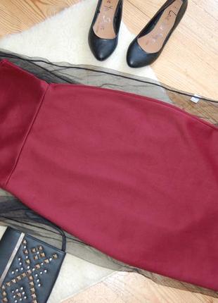 Спокусливе сукня-футляр з вирізом міді довжини кольору марсала prettylittlething.нове5 фото