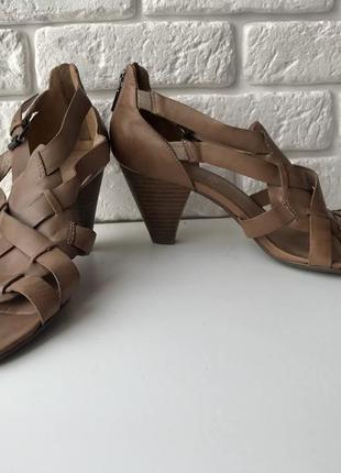 Шкіряні босоніжки 👡 (40 р)