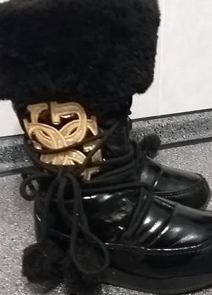 Стильные дутики - сапожки guess, стелька 16 см.