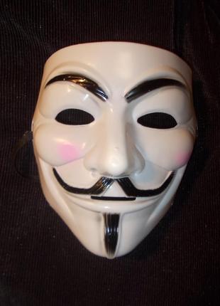 Акція маска гая фокса анонімус v-вендета 2 шт по 75 грн!!! +подарунок1 фото