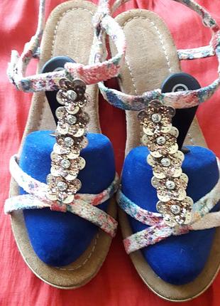 Шикарные босоножки cube от vera pelle