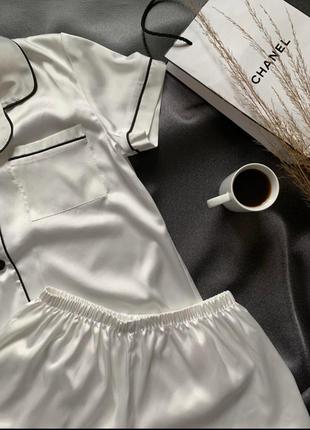 Белая шелковая пижама армани шелк на пуговицах рубашка и шорты3 фото