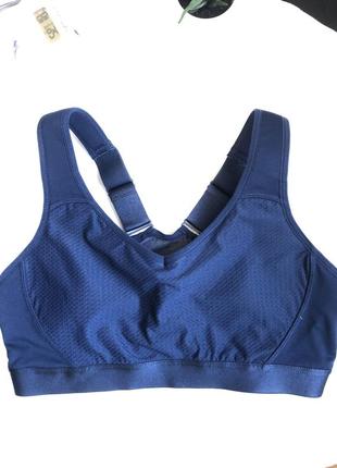 Спортивный топ