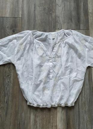 Блуза з вишивкою з патентом на гудзичках невагамо4 фото