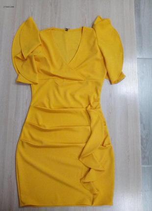 Яркое жёлтое платье по фигуре2 фото