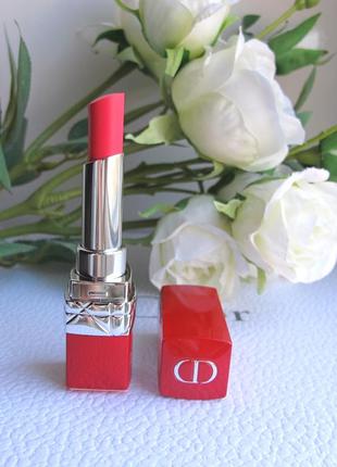 Увлажняющая губная помада dior rouge dior ultra rouge 660