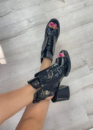 Жіночі босоніжки з натуральної шкіри