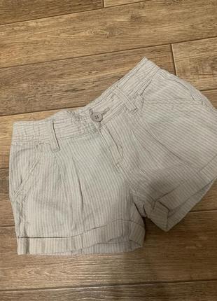 Очень лёгкие шорты gap 8 лет