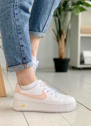 Nike air force sage white coral жіночі рефлективні світяться білі пастельні коралові кросівки найк жіночі білі кросівки коралові3 фото