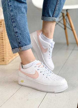 Nike air force sage white coral жіночі рефлективні світяться білі пастельні коралові кросівки найк жіночі білі кросівки коралові2 фото