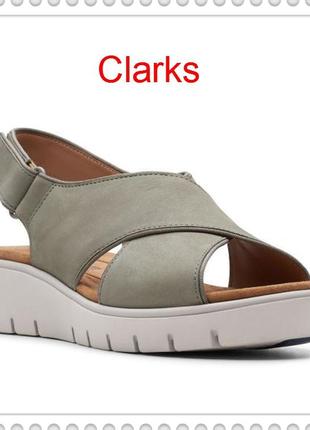 Р.37.5, 38, 38.5, 39  clarks  босоножки  оригинал1 фото