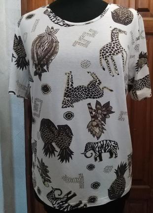 Футболка жіноча з анімалістичним принтом