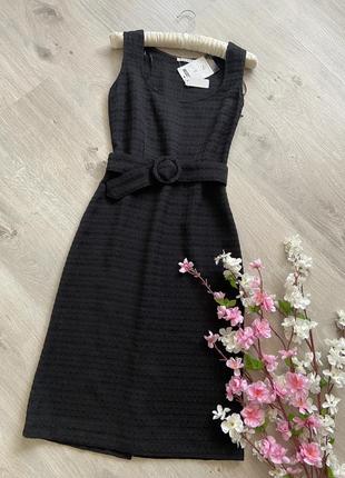 Красивое чёрное платье с поясом, нарядное чёрное платье, классическое платье,
