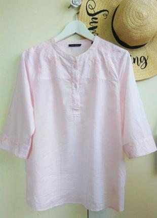 Натуральна блуза ніжно рожевого кольору.