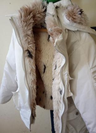 Куртка-шубка белая двухстороняя с искуственным мехом