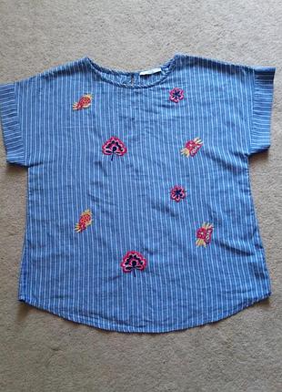 Блузка з вишивкою