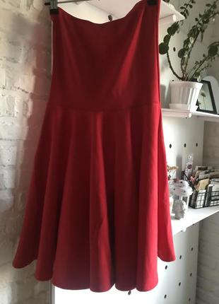 Красное платье с пышной юбкой и бюстье7 фото