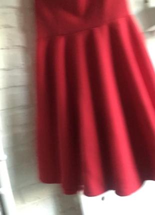 Красное платье с пышной юбкой и бюстье3 фото