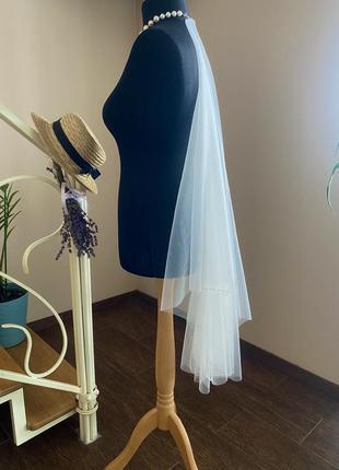 Весільна фата з перловою облямівкою пунктиром.