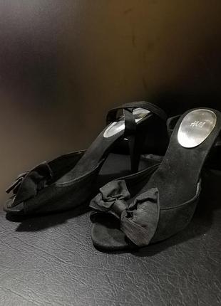 Туфлі з бантом від відомого бренду2 фото