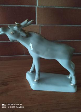 Фарфоровая статуэтка ,,лось,,