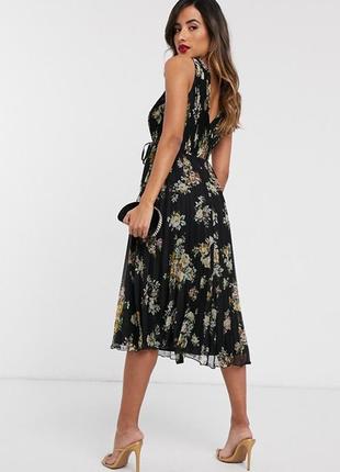 Шикарное платье asos design с красивым плиссе, в цветы,3 фото