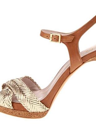 Vince camuto босоножки, р. 35. 5, на платформе, высокий каблук, нарядные, маленький размер4 фото