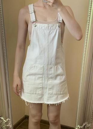 Белый комбинезон pull&bear