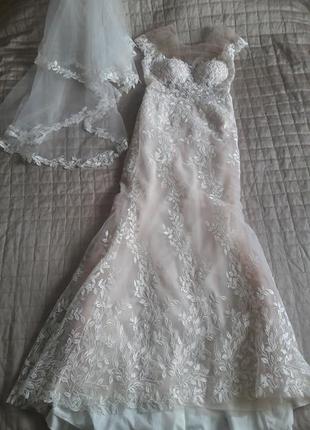 Нове дизайнерське весільне плаття на ріст 175 на фото3 фото