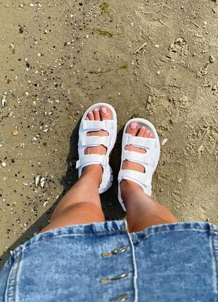 Женские босоножки fila disruptor sandal white7 фото