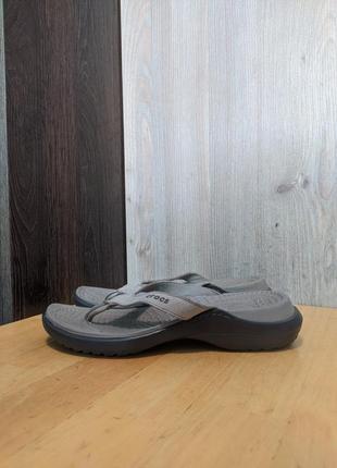 Шльопанці ортопедичні босоніжки шкіряні crocs