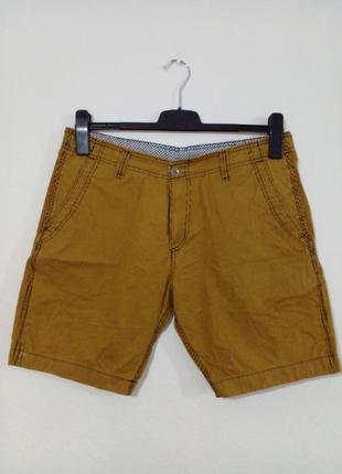 Симпатичні шорти в смужку