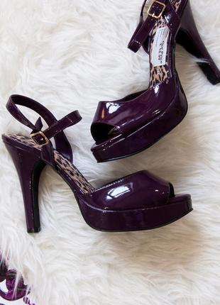 Босоножки темный фиолет с открытым носочком catwalk collection4 фото