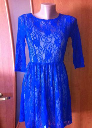 Синее красивое кружевное платье1 фото