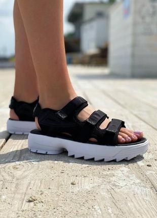 Жіночі чорно-білі сандалі філа🆕fila disruptor sandal white🆕легке взуття на пляж8 фото