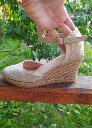 Шкіряні босоніжки p.i.u.r.e.