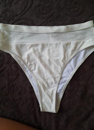 Высокие трусики от купальника