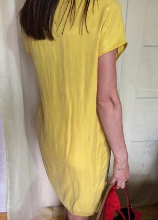 Жёлтое платье натуральное прямого кроя6 фото