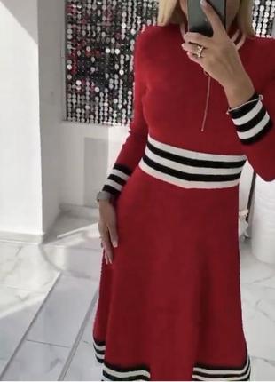 Красное платье