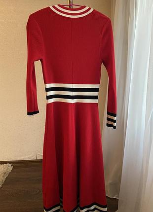 Красное платье