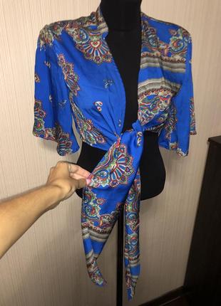 Блуза синяя электрик сатиновая в принт4 фото