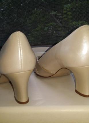Кожаные перламутровые светлые летние туфли средний каблук винтаж k shoes lady x - оригинал!9 фото