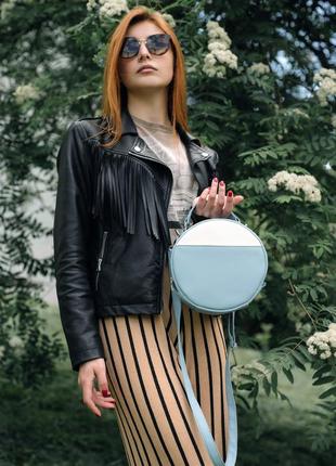 Голубая красивая женская круглая сумка кросс боди для девушки3 фото